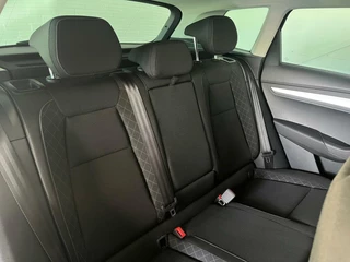 Škoda Karoq Skoda Karoq 1.0 TSI Ambition Business,Pano-dak,T-haak,virtual dashbord - afbeelding nr 12