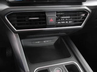 SEAT Leon SEAT Leon 1.0 eTSI 110pk DSG Style Navigatie Apple Carplay/ Android Auto Camera Parkeersensoren Stoel- en stuurverwarming Cruise Control Virtual Cockpit Climate Control - afbeelding nr 20