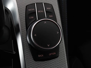 BMW 5 Serie BMW 5-serie 540d xDrive M Sport | Panoramadak | Head-Up |  Adaptive cruise | Carplay | Alcantara | Harman/Kardon | Stoelverwarming | Trekhaak | Sfeerverlichting - afbeelding nr 35