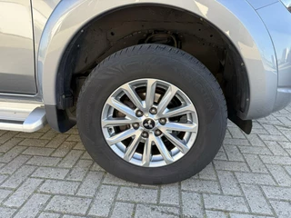 Mitsubishi L200 Mitsubishi L 200 4x4 2.4 DI-D Club Cab Intense 3000kg Trekhaakgewicht - afbeelding nr 18