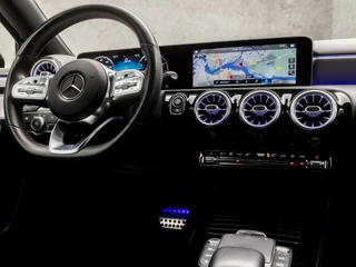 Mercedes-Benz A-Klasse Automaat (APPLE CARPLAY, GROOT NAVI, SFEERVERLICHTING, CAMERA, LEDER/ALCANTARA, SPORTSTOELEN, STOELVERWARMING, GETINT GLAS, WIDESCREEN, NIEUWE APK, NIEUWSTAAT) - afbeelding nr 7
