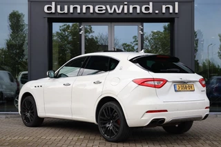 Maserati Levante Maserati Levante 3.0 V6 S GranLusso AWD *Luchtvering*Sportuitlaat*Panorama* - afbeelding nr 4