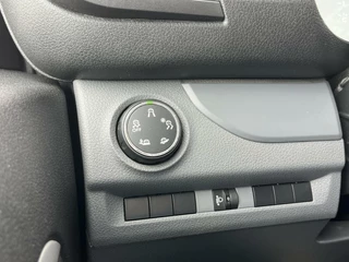 Peugeot Expert Peugeot Expert 231L 2.0 BlueHDI 120pk Premium Dubbele Cabine Trekhaak/Carplay/Clima/Cruise/Navi/17