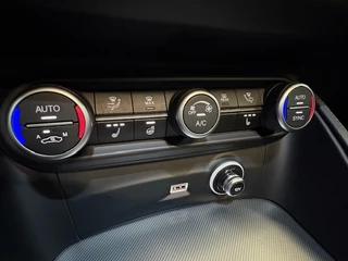 Alfa Romeo Stelvio Alfa Romeo Stelvio 2.2 JTD 230pk AWD Veloce Vol opties! Panoramadak, performance pack - afbeelding nr 19