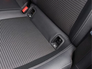 Mercedes-Benz A-Klasse Mercedes-Benz A-Klasse 250e Plug-In Hybrid Luxury Line | Origineel NL | Navi | Apple Carplay+Android Auto | Clima | Cruise | Stoelverwarming | Pdc V+A+Assist+Camera | Privacy Glass | 17''lm - afbeelding nr 30