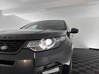 Land Rover Discovery Sport Aut. *PANO | LUXURY-LEATHER | BI-XENON | CAMERA | BLINDSPOT | MEMORY-PACK | NAVI-FULLMAP | MERIDIAN-AUDIO | ECC | PDC | CRUISE | SHIFT-PADDLES | LANE-ASSIST | 20