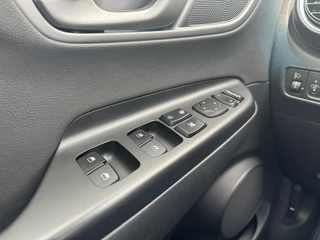 Hyundai Kona Hyundai Kona EV Premium 64 kWh|Navi|NL-Auto|LED - afbeelding nr 27