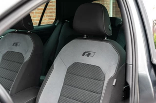 Volkswagen Golf Volkswagen Golf 1.5 TSI R-Line Pano / Camera / ACC - afbeelding nr 28