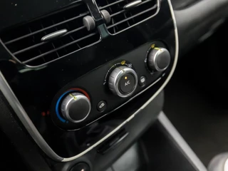 Renault Clio (NAVIGATIE, CRUISE, GETINT GLAS, SPORTSTOELEN, LM VELGEN, TREKHAAK, PARKEERSENSOREN, NIEUWE APK, NIEUWSTAAT) - afbeelding nr 9