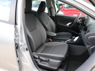 Toyota Yaris Toyota Yaris 1.5 Hybrid Active I Navi I Climate Control I Cruise Control - afbeelding nr 5