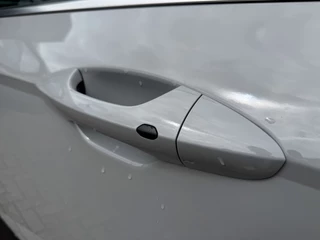 Hyundai Kona Hyundai Kona 1.6 GDI HEV Premium Sky | Schuifdak | ACC | Keyless - afbeelding nr 17