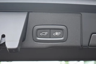 Volvo XC60 Volvo XC60 T6 350pk AWD Ultimate Dark | Climate | Trekhaak | 360 - afbeelding nr 44