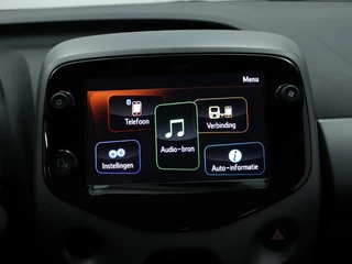 Toyota Aygo Toyota Aygo 1.0 VVT-i x-play Automaat | Carplay navigatie | Camera | Airco - afbeelding nr 34