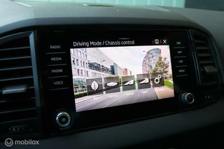 Škoda Karoq Skoda Karoq 1.5 TSI ACT Sportline / Trekh. / Navi / Carplay - afbeelding nr 28