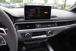 Audi RS4 Audi RS4 Avant 2.9 TFSI quattro / Milltek / Panoramadak / Camera / Head-up / Sportuitlaat / 20'' / Luxe Leder / Dodehoek / Virtual Cockpit / Stoelmassage / B&O - afbeelding nr 21