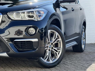 BMW X1 BMW X1 xDrive20i Executive Cruise control Climate control Trekhaak Dealeronderhouden Audio - afbeelding nr 17