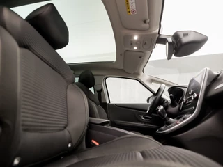 Renault Grand Scénic Renault Grand Scénic 1.2 TCe Deluxe 7 Persoons (PANORAMADAK, APPLE CARPLAY, VIRTUAL COCKPIT, NAVIGATIE, CLIMATE, STOELVERWARMING, SPORTSTOELEN, GETINT GLAS, CRUISE, NIEUWE APK, NIEUWSTAAT) - afbeelding nr 8