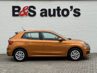 Škoda Fabia Skoda Fabia 1.0 TSI Ambition Clima Carplay Adaptive cruise Navigatie Pdc DAB radio - afbeelding nr 13