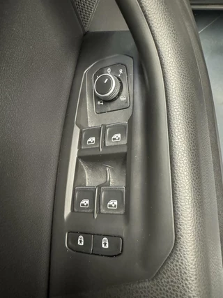 Volkswagen Touareg Volkswagen Touareg 3.0 TSi DSG R-Line 4Motion Navigatie-Pano-Elektr.Trekhaak-Achterasbesturing-Adapt.Cr.Contr-Carplay-Clima-Camera-Stoel/Stuurverwarming-Luchtvering-Headup - afbeelding nr 31