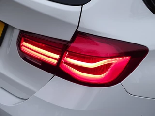 BMW 3 Serie BMW 3 Serie Touring 320i TwinTurbo M-sport / M-Perf. Exec. LED *NAP* - afbeelding nr 57