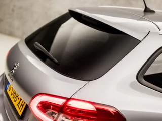 Peugeot 308 Peugeot 308 SW 1.2 PureTech Sport (PANORAMADAK, APPLE CARPLAY, GROOT NAVI, PARKEERSENSOREN, GETINT GLAS, SPORTSTOELEN, LANE ASSIST, CRUISE, NIEUWE APK, NIEUWSTAAT) - afbeelding nr 31