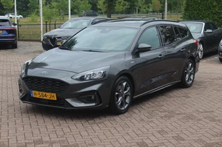 Ford Focus Ford Focus Wagon 1.5 EcoBoost ST Line Business / Camera / Navigatie / Keyless / B&O / 17'' / Stuurverwarming / DAB / Dodehoek / Cruise Control - afbeelding nr 5