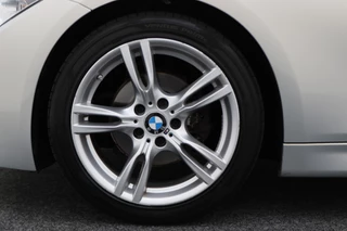BMW 3 Serie Leer, Panoramadak, Cruise, Navigatie, Verwarmde Stoelen, Trekhaak, 18'' - afbeelding nr 27