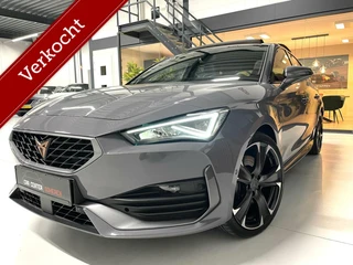 CUPRA Leon 1.4 e-Hybrid VZ 245 PK/ Camera/ Pano.Dak/ 19''LMV/ CarPlay