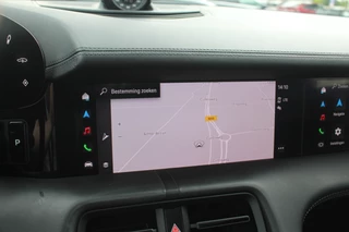 Porsche Taycan Porsche Taycan Performance 84 kWh / Panoramadak / Camera / Passenger Display / 20'' / Luchtvering / Sportchrono / Stoelventilatie / Stuurverwarming / Dodehoek / Apple CarPlay / Stoelverwarming / Cruise Control - afbeelding nr 24