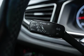 Volkswagen Polo Volkswagen Polo 1.0 TSI Highline 2x R-line - afbeelding nr 36