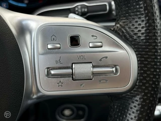 Mercedes-Benz GLE Mercedes-Benz GLE-klasse 300 d 4MATIC AMG Panoramadak Trekhaak Luchtvering Rondomzicht Camera - afbeelding nr 15