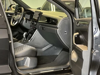 Volkswagen T-Roc Volkswagen T-Roc 1.5 TSI 3 X R-LINE | Full | Trekhaak | Dodehoek | Pano | Camera | IQ LIGHT | - afbeelding nr 9