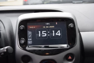 Toyota Aygo Toyota Aygo 1.0 VVT-i x-play | Cruise control | Bluetooth | Achteruitrijcamera | - afbeelding nr 18