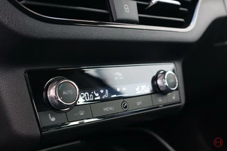 Škoda Kamiq Skoda Kamiq 1.5 TSI ACT BLACKLINE / LED / Clima / Stoelverwarming / CarPlay - afbeelding nr 21