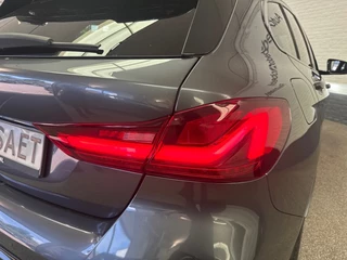 BMW 1 Serie BMW 1 Serie M135I X-Drive High Executive 306pk Kuipstoel Hud Incl 12Mnd Garantie - afbeelding nr 10