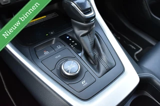 Toyota RAV4 Toyota RAV4 2.5 Hybrid AWD Style BI-TONE CAMERA/LANE ASSIST/STUURW/STOELVW/ETC.! - afbeelding nr 8