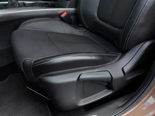 Renault Kadjar Renault Kadjar 1.2 TCe 131pk Intens Pack-Tech | Navi | Clima | Cruise | Keyless Entry | Pdc V+A+Assist+Camera | Dodehoek+Rijstrook+Licht+Regensensor | Mistlampen | Privacy Glass | 17''lm - afbeelding nr 30