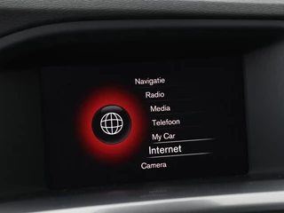 Volvo V60 Volvo V60 2.0 T4 Sport | Stoelverwarming | Trekhaak |  Xenon | Navigatie | Leder/Alcantara | PDC | Climate control | Cruise control | Bluetooth - afbeelding nr 22