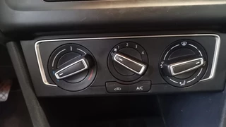 Volkswagen Polo Volkswagen Polo 1.2 TSi Easyline Airco Stoelverwarming Parkeersensoren - afbeelding nr 7
