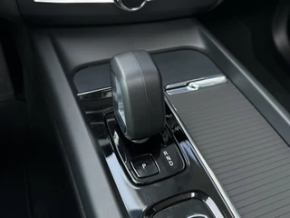 Volvo XC60 Volvo XC60 2.0 T6 Plug-in hybrid AWD Inscription Panoramadak | Elektrische kofferklep - afbeelding nr 28