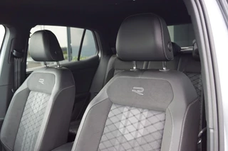 Volkswagen T-Cross Volkswagen T-Cross 1.0 TSI DSG R-Line 116pk /Navi/ Camera/Trekhaak afnb/ACC/ App-Co - afbeelding nr 33