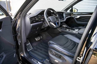 Volkswagen Touareg Volkswagen Touareg R 3.0 TSi eHybrid 4MOTION | Full Option | Panodak | Massage | Trekhaak | Black Style | 21 inch | - afbeelding nr 5