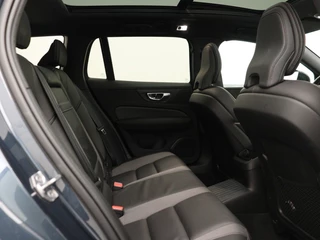 Volvo V60 Volvo V60 T6 PLUG-IN HYBRID R-DESIGN SCHUIFDAK 360GR CAM HARMAN KARDON ACC - afbeelding nr 37