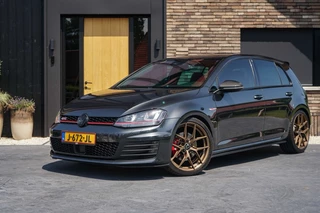 Volkswagen Golf - 389406515-0