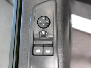 Opel Vivaro Opel Vivaro 2.0 BlueHDi L2 145PK Automaat Airco Navi Cruise Trekhaak Carplay - afbeelding nr 10