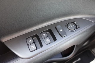 Kia Stonic Kia Stonic 1.0 T-GDi 100PK DYNAMIC-LINE MILD HYBRIDE - afbeelding nr 18