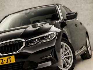 BMW 3 Serie 293Pk Automaat (APPLE CARPLAY, M STUUR, 1e EIGENAAR, GROOT NAVI, STOELVERWARMING, LEDEREN SPORTSTOELEN, CAMERA, ZWART HEMEL, GETINT GLAS, HIFI, LANE ASSIST, NIEUWE APK, NIEUWSTAAT) - afbeelding nr 16