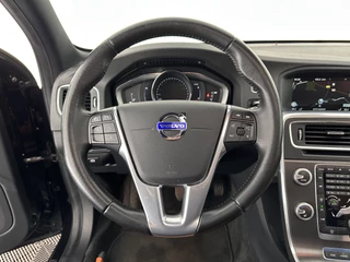 Volvo V60 Aut. *PANO | LUXURY-LEATHER | BI-XENON | PREMIUM AUDIO | NAVI-FULLMAP | MEMORY-PACK | HEATED-COMFORTSEATS | TOWBAR | ECC | PDC | CRUISE | 17''ALU* - afbeelding nr 16