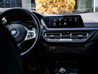 BMW 2 Serie BMW 2-serie Gran Coupé 220i High Executive|PANO|HEAD-UP|H&K - afbeelding nr 22