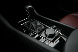 Mazda 3 Mazda 3 2.0 e-SkyActiv-X Luxury automaat i-Activesense pakket met Sunroof en rood leer pakket : dealer onderhouden en 24 maanden verlengde garantie - afbeelding nr 43